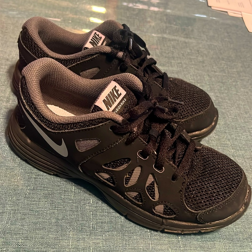 Nike black kids sneakers